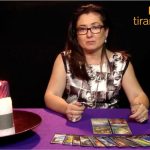 Cómo hacer una tirada de tarot de tres cartas